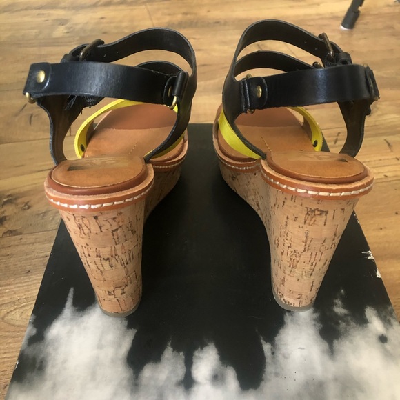 Dolce Vita -Jobin Wedge (New in box) - Picture 7 of 8